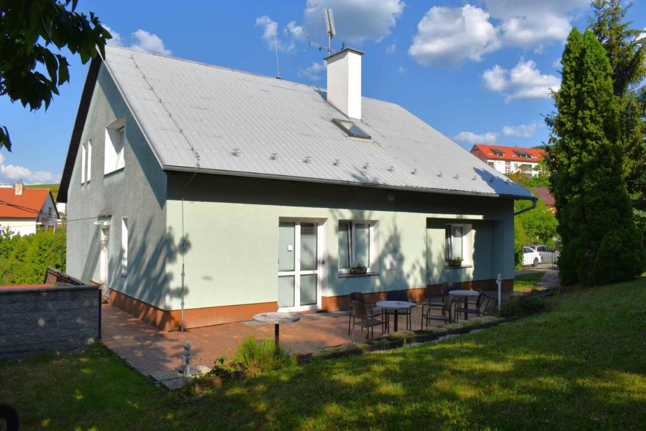 Hotel Penzion Era à Zlín Extérieur photo